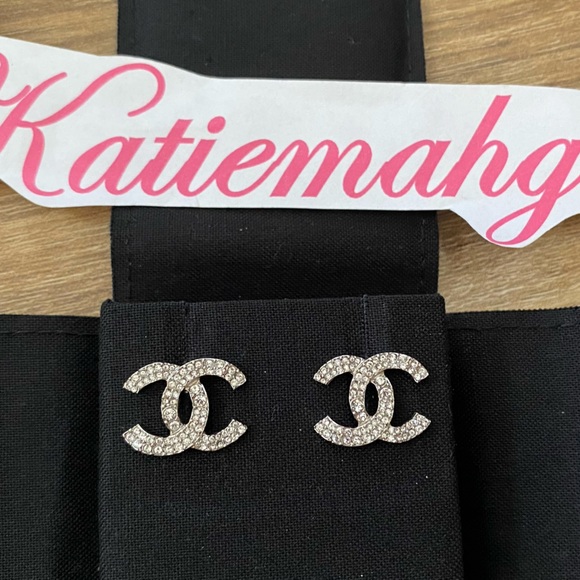 Sold - Picture 3 of 13